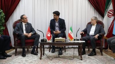 ایران و تونس بر تقویت همکاری‌های علمی تأکید کردند