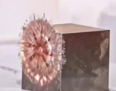 برخورد گلوله به تنگستن، از قوی ترین فلزات در طبیعت