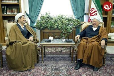 دو هاشمی رفسنجانی در یک قاب/ لبخند دیدنی هاشمی رفسنجانی در مقابل دیدن بازیگر نقش خودش