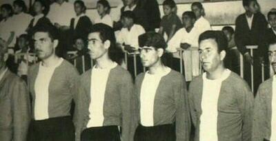 مسابقات والیبال سال ۱۳۴۴ مشهد و محمدرضا شجریان جوان در پست قدرتی زن تیم (عکس)