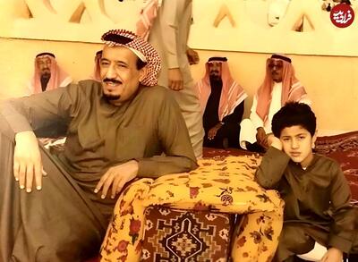 عکس/ شکل و شمایل محمد بن سلمان ۲۹ سال پیش در کنار پدرش | اقتصاد24