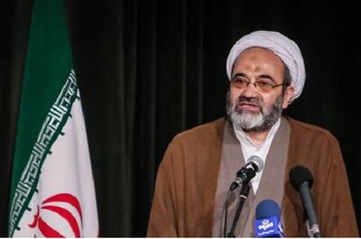 حلقه‌های میانی عنصر اساسی برای جامعه‌پردازی و خودسازی است