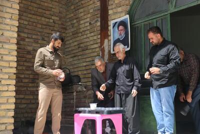 ایستگاه‌های صلواتی به یاد شهید رئیسی در کامیاران برپا شد