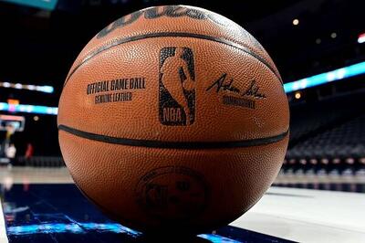 فیلم/ پرتاب معجزه‌آسا در NBA - پارس فوتبال