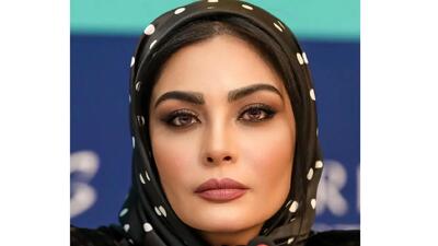 خوش و بش صحرا اسدالهی با رضا اخلاقی راد در اکران خصوصی  پاکور |ببینید