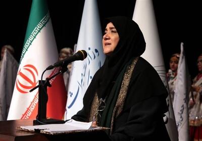 نمایشگاه‌های صنایع دستی به بازار فروش محدود نشوند - تسنیم