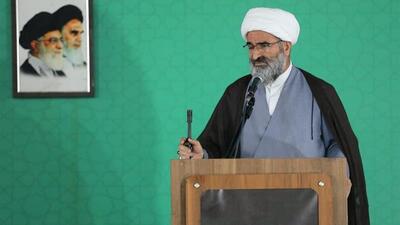 امام جمعه سمنان: ازدواج آسان فرهنگ‌سازی شود