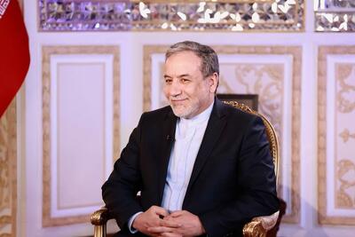 دیدار عراقچی با نخست وزیر واتیکان (فیلم)