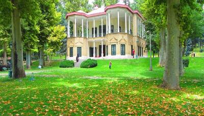سندی از سال ۱۳۳۰: اخطار دربار شاهنشاهی به خدمه کاخ سعدآباد؛ ممنوعیت میان‌بر زدن از باغ!