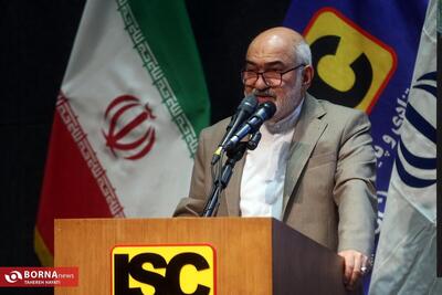  استاندار خوزستان: ضرورت تسهیل حضور هیات‌های تجاری خارجی و برگزاری نمایشگاه‌های بین‌المللی در استان‌های جنوبی / لایروبی اروند کلید توسعه تجارت آبی با کشورهای همسایه است