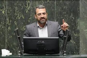 نماینده مجلس: پیش نویس استیضاح وزیر راه را ۵۰ نفر امضا کرده اند/ فرزانه صادق خودش استعفا دهد تا کار به استیضاح نکشد