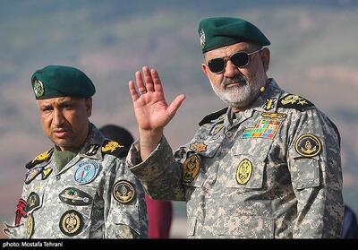 بازدید امیر ایرانی ازپادگان تکاوران نیروی دریایی ارتش