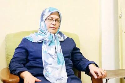 آذر منصوری: با اینکه می‌دانند در اقلیت‌اند اما خود را در جایگاه اکثریت می‌بینند