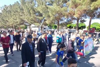 همایش بزرگ پیاده‌روی خانوادگی در بناب برگزار شد