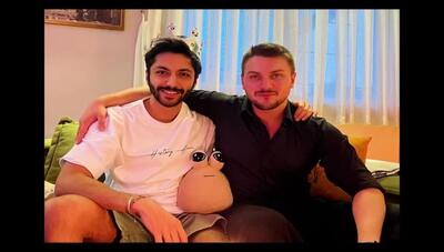 رفاقت پررنگ دارا حیایی و کیسان دیباج در مسیر بازیگری / از سریال محبوب «از سرنوشت» تا تئاتر «شب امتحان»