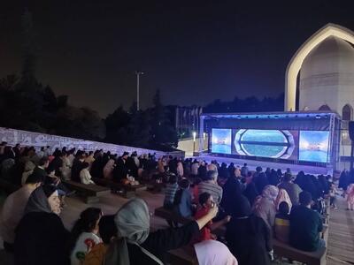استقبال پر شور مردم از اکران پویانمایی‌ها در فضای باز هجدهمین جشنواره بین‌المللی فیلم مقاومت