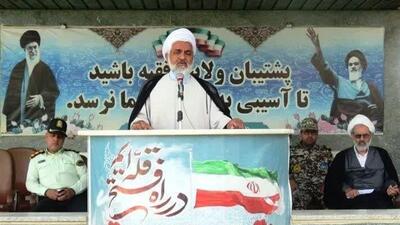 عزت واقتدار کشور با پیروی از ولایت فقیه محقق می شود