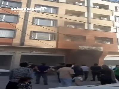 نجات جان ۳۰۰ فرد گرفتار در آتش سوزی ساختمان پزشکان