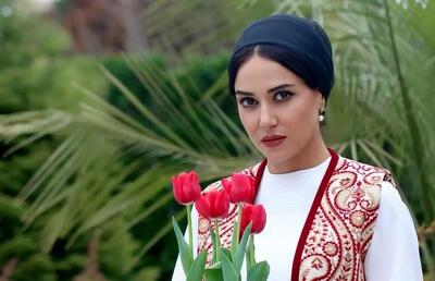 پریناز ایزدیار با روسری و عینک فوتوکال کن را به لرزه درآورد/ ببینید