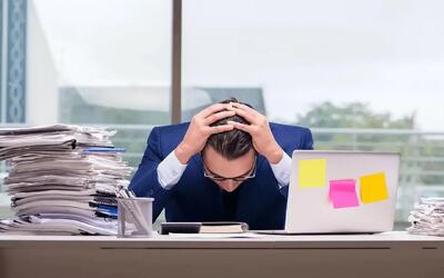 تأثیرات کار کردن زیاد بر سلامت مغز