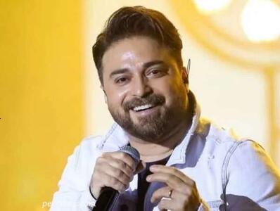 نگاه روز | جشن تولد ۴۲ سالگی بابک جهانبخش کنار همسر و فرزندانش روی کشتی تفریحی / تم تولد دریایی خواننده معروف