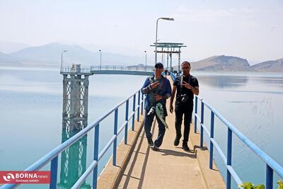 بازدید خبرنگاران و عکاسان خبری از خط دوم انتقال آب شیراز و تاسیسات سد درودزن