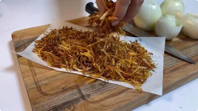 طرز تهیه پیاز داغ مجلسی و چیپسی / آموزش پیاز داغ پفکی کاراملی
