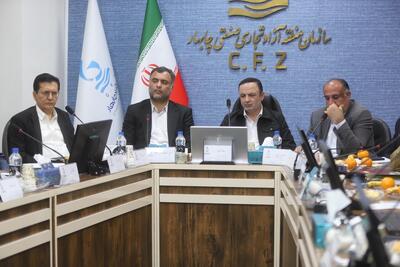 عزم دولت برای حمایت واقعی از مناطق آزاد است/ رفع محدودیت‌های واردات خودرو به مناطق آزاد