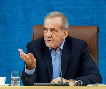 پزشکیان: باید به سمت انرژی خورشیدی حرکت کنیم