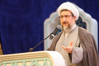 امام جمعه تبریز: قدرت و صلابت نیروهای مسلح چشم طمع دشمنان را کور کرده است
