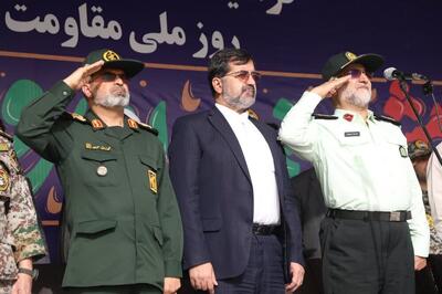 خرمشهر نماد فتح سنگرهای جنگ فرهنگی و اقتصادی امروز است