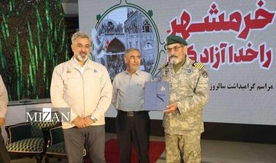 ناخدا صمدی: تکاوران زمین و خاک خونین خرمشهر را می‏‌بوسیدند