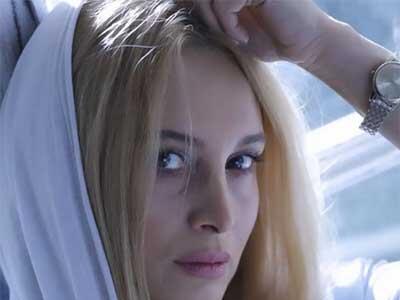 خودنمایی مریم کاویانی با کیف برندش + فیلم - سبک ایده آل
