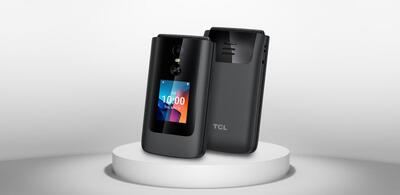 TCL گوشی تاشو فلیپ ۴ را با پشتیبانی از 5G و طراحی کلاسیک صدفی عرضه کرد