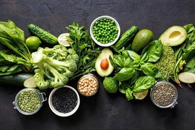 سبزیجاتی که برگ هایشان به این رنگ است برای مو وناخن مفیدند