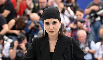 بیوگرافی پریناز ایزدیار