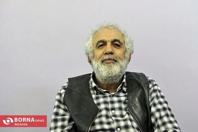 درخشش جهانی یک مونولوگ ایرانی؛ «پابرهنه، لخت، قلبی در مشت» در آستانه ۱۲۰۰ اجرا