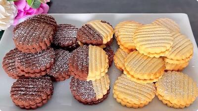 طرز تهیه بیسکوییت دورنگ برای چای عصرانه فقط با ۱ عدد تخم مرغ