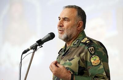 فرمانده نیروی زمینی ارتش: تا پایان امسال انسداد مرز را به ۴۰۰ کیلومتر می‌رسانیم / انسداد مرز بسیار هوشمند و با حسگر‌هایی که در لبه فناوری هستند، انجام می‌شود