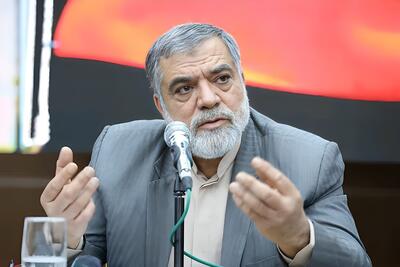 ویدئو: فشار پیامکی به نمایندگان توسط تیمی تند و منطق‌گریز هدایت می‌شود / چنین رفتاری نتیجه عکس خواهد داد