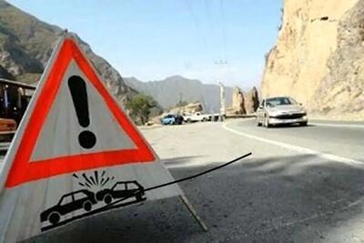 مصدومیت ۸ کارگر در واژگونی مینی‌بوس در آرادان سمنان