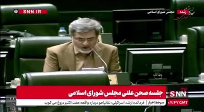 کوچک زاده نماینده مجلس: چه کسی باید استانداری که ناموس مردم غیور کُرد را برای سان دیدن فلان مهمان خارجی سوار اسب می‌کند، مواخذه کند؟