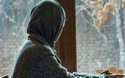 شوهر بی حیایم جلوی من با زنان دیگر ارتباط داشت و از من می خواست که…