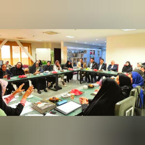 آموزش سیاسی زنان در حزب