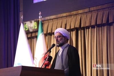 جشن ازدواج ۴۰ زوج دانشجو گامی مؤثر در ترویج ازدواج آسان و حمایت از جوانان است