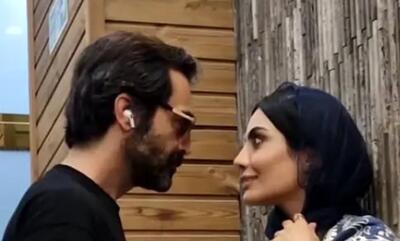 فیلم حرکات عجیب و منشوری رضا اخلاقی راد با صحرا اسدالهی در مراسم اکران «پاکول»