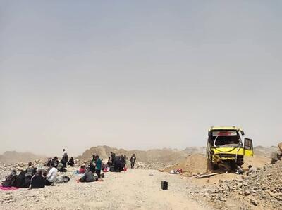 واژگونی اتوبوس مسافربری در تفت؛ تاکنون ۱۸ مصدوم به مراکز درمانی منتقل شدند