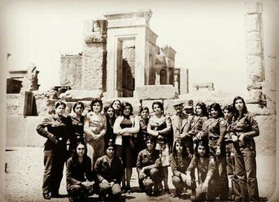 اردوی دخترانه سپاه دانش سال ۱۳۵۴ (عکس)