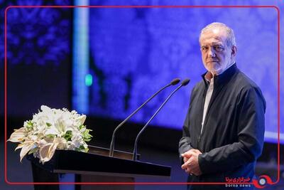 بازدید رئیس‌جمهور از نمایشگاه دستاوردها و توانمندی‌های دانشگاه آزاد اسلامی