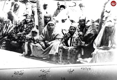 عکس/ زنان صیغه‌ای ناصرالدین شاه ۱۳۵ سال پیش در یک جشن با چادر گلدار | اقتصاد24